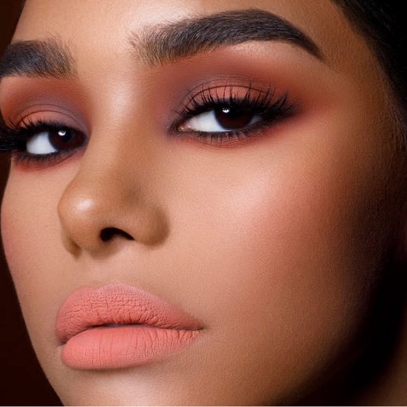 Doce of Colour-SASSY SIENNAS
EYESHADOW PALETTE - Picture 8 of 10